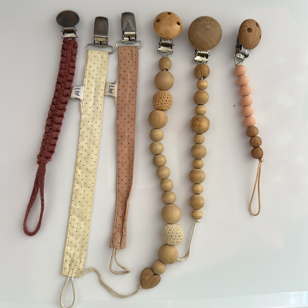 Wooden and Fabric Pacifier Clips Set (6)